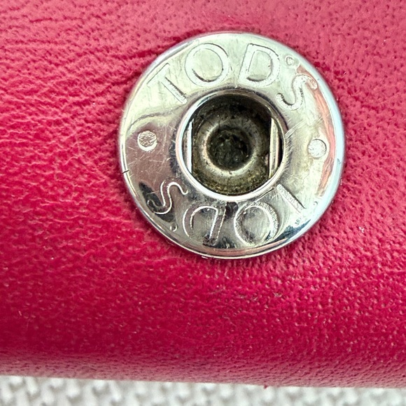 Tod’s Leather Continental Wallet – Burgundy - Picture 4 of 16